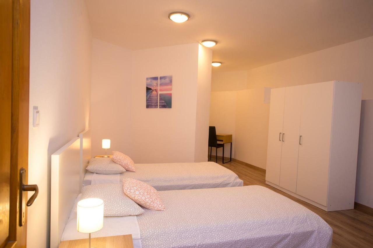 Apartman Girasol Pula Apartment Exterior photo