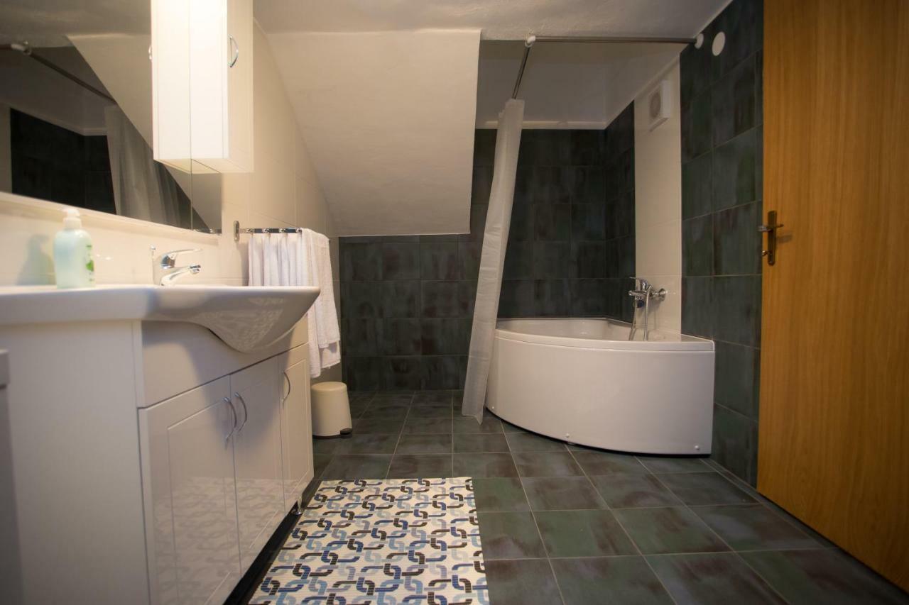 Apartman Girasol Pula Apartment Exterior photo