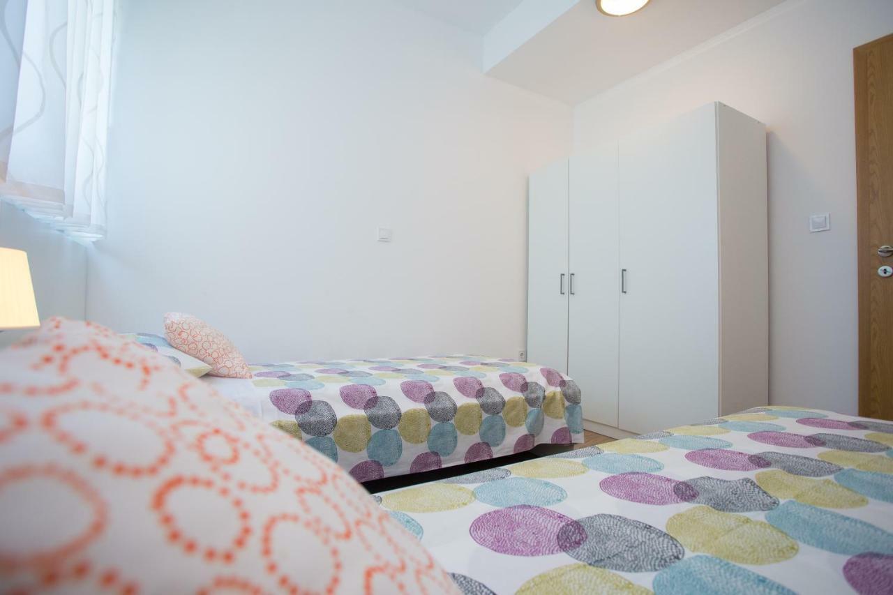 Apartman Girasol Pula Apartment Exterior photo