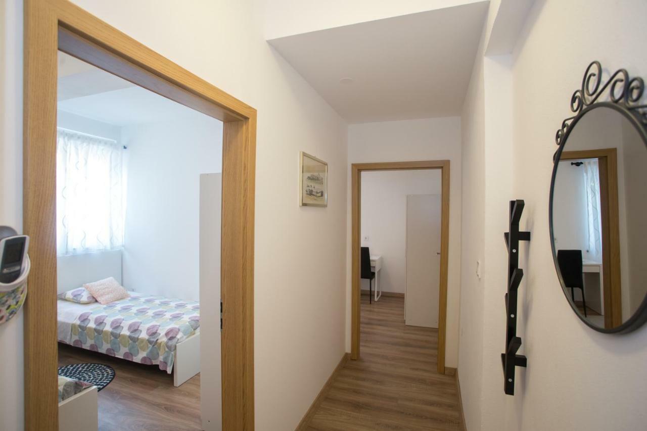 Apartman Girasol Pula Apartment Exterior photo